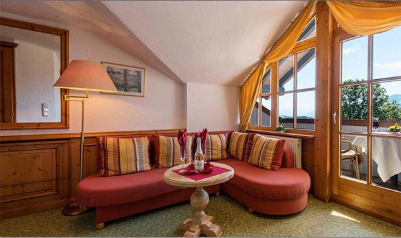 Naturhotel Am Sonnenhang オイ・ミッテルベルグ エクステリア 写真